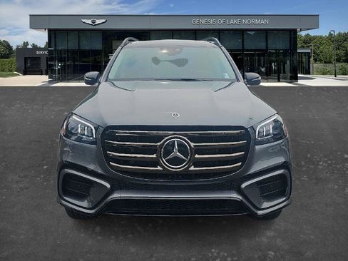 Used 2026 Mercedes-Benz GLS 450 4MATIC image 2