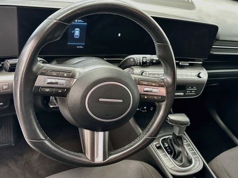Used 2025 Hyundai Kona SEL AWD/4WD image 18