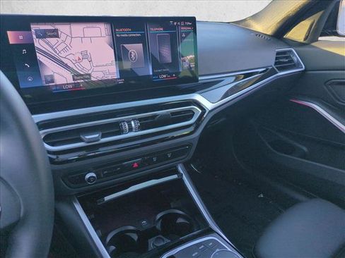 Used 2024 BMW 330i Sedan w/ Convenience Package RWD image 15