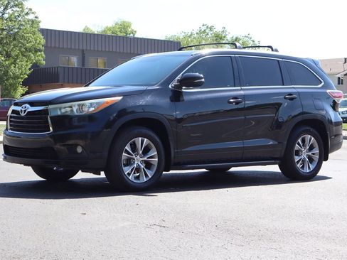 Used 2015 Toyota Highlander XLE FWD image 11
