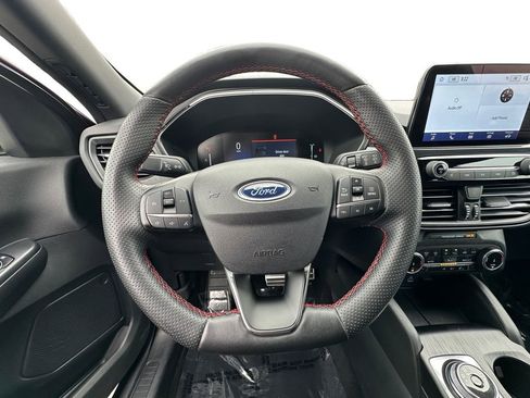 Used 2023 Ford Escape ST-Line image 12