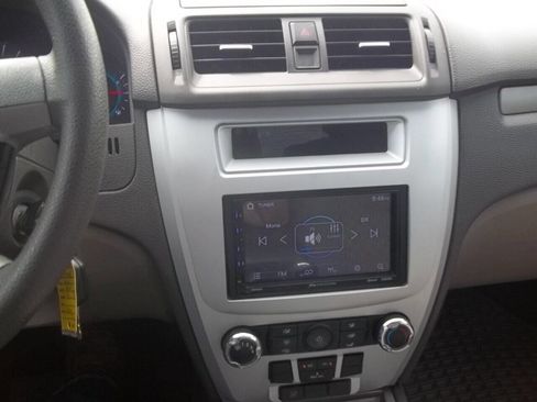 Used 2012 Ford Fusion SE image 9