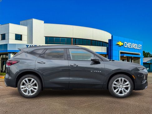 Used 2019 Chevrolet Blazer LT w/ Sun and Wheels Package FWD image 8
