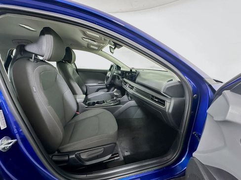 Used 2025 Kia K4 LXS image 29