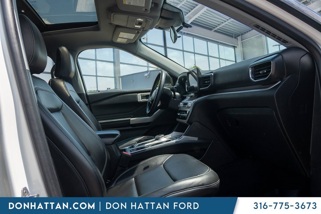 Used 2023 Ford Explorer XLT w/ Equipment Group 202A AWD/4WD image 26
