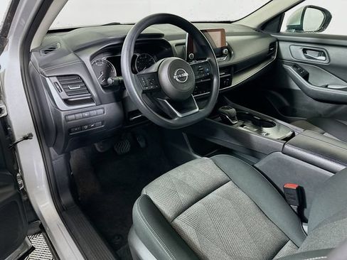 Used 2024 Nissan Rogue SV FWD image 10