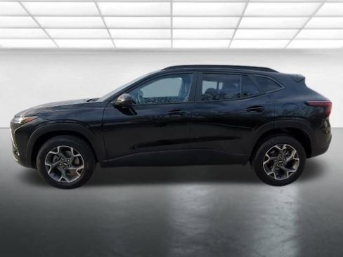 Certified 2024 Chevrolet Trax LT w/ Driver Confidence Package image 23