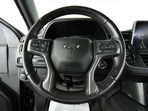 Used 2021 Chevrolet Suburban RST AWD/4WD image 2