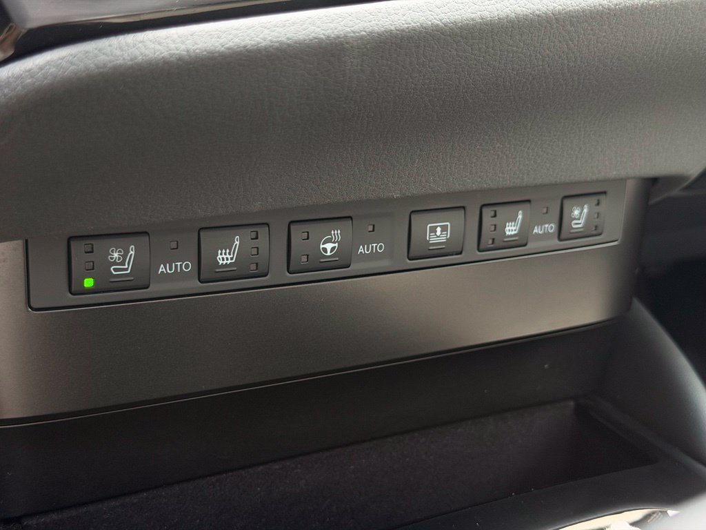Used 2024 Lexus ES 350 w/ Technology Package FWD image 35