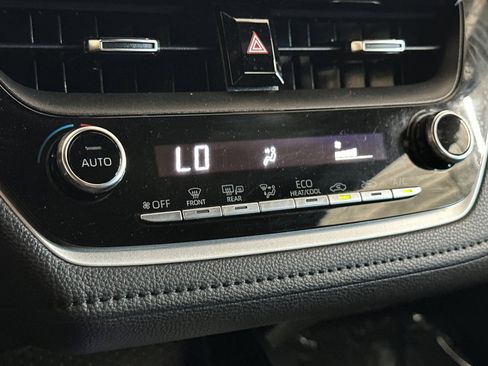 Used 2020 Toyota Corolla SE image 19