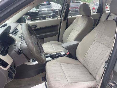 Used 2008 Ford Focus SE FWD image 10