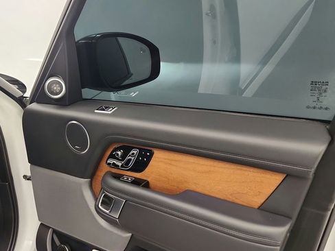 Used 2019 Land Rover Range Rover Supercharged AWD/4WD image 23