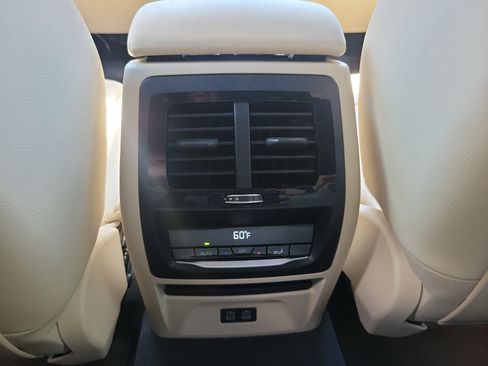 Used 2022 BMW X3 sDrive30i w/ Premium Package 2 (ZPA) RWD image 10