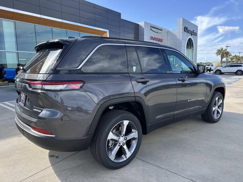 New 2026 Jeep Grand Cherokee Limited w/ Trailer Tow Package image 7