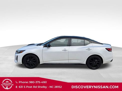 Certified 2025 Nissan Sentra SR w/ Midnight Edition FWD image 9