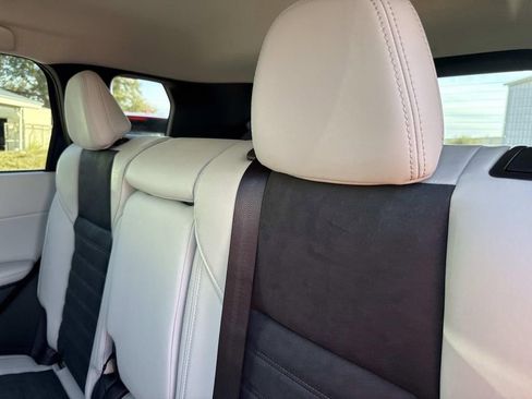 New 2026 Mitsubishi Outlander SE image 13