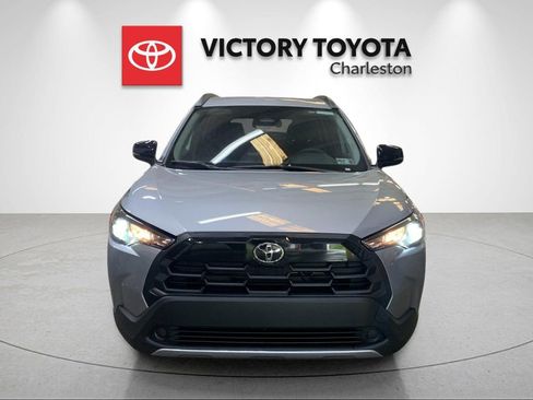 Used 2026 Toyota Corolla Cross LE FWD image 8