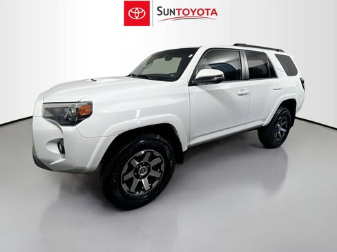 Used 2024 Toyota 4Runner TRD Off-Road Premium w/ Moonroof Package AWD/4WD image 9