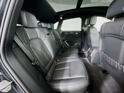New 2026 Porsche Macan image 29