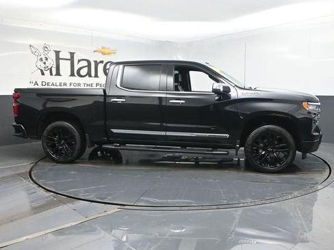 Used 2022 Chevrolet Silverado 1500 High Country w/ High Country Premium Package image 48