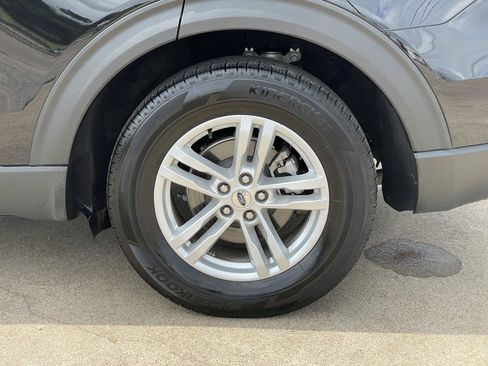 Used 2024 Ford Explorer XLT image 50