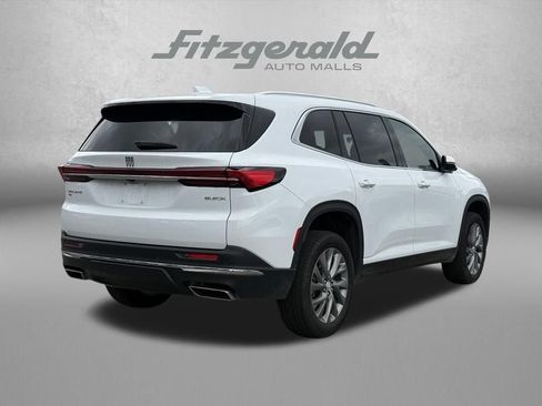 Used 2025 Buick Enclave Preferred AWD/4WD image 3