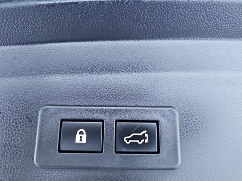 Certified 2023 Subaru Ascent Premium w/ Convenience Package image 14