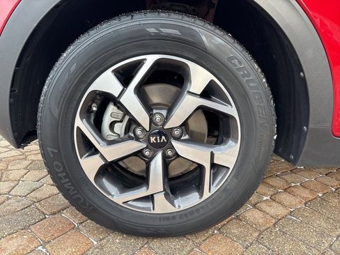 Used 2021 Kia Sportage LX image 9