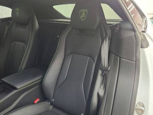 Used 2020 Lamborghini Urus AWD/4WD image 43