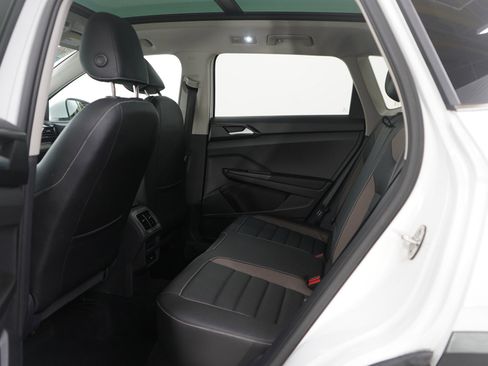 Used 2022 Volkswagen Taos SEL image 18