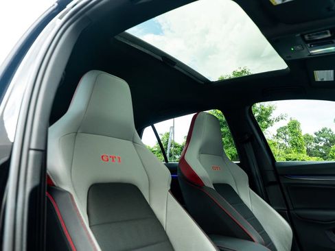 Used 2023 Volkswagen GTI Autobahn FWD image 33