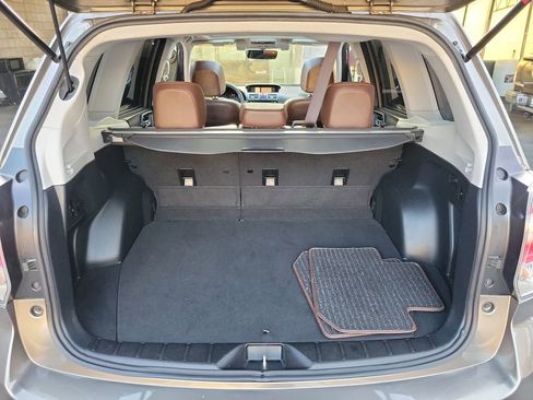 Used 2017 Subaru Forester 2.5i Touring image 9