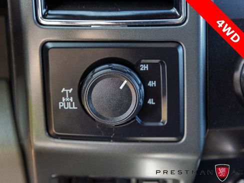 Used 2022 Ford F250 XLT w/ Black Appearance Package AWD/4WD image 10