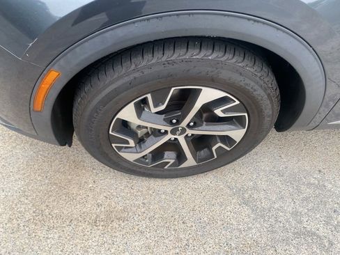 Used 2023 Kia Sportage EX FWD image 11