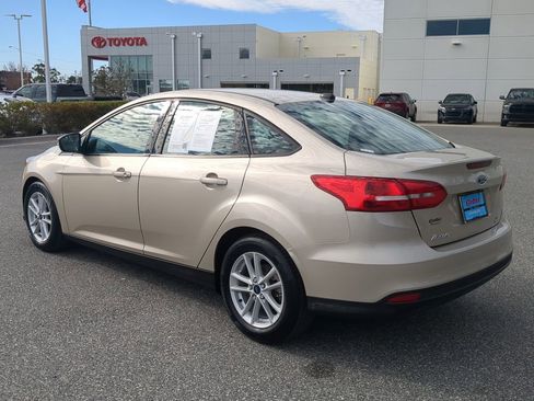 Used 2017 Ford Focus SE image 15
