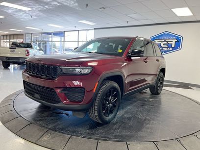 Used 2025 Jeep Grand Cherokee Altitude