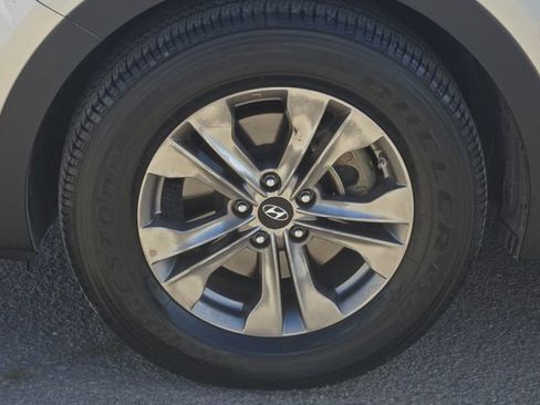 Used 2016 Hyundai Santa Fe Sport image 9