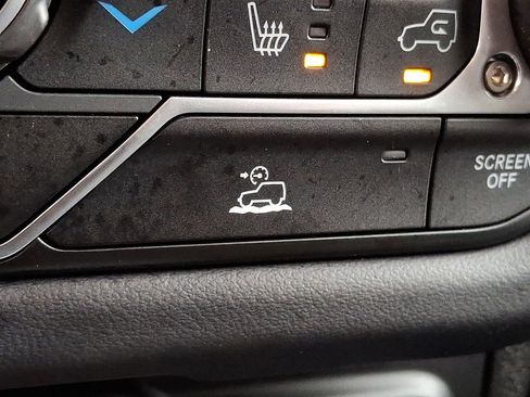 Certified 2025 Jeep Wrangler Unlimited Sahara AWD/4WD image 25