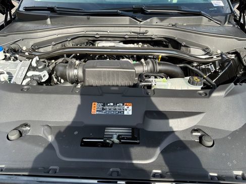 New 2026 Lincoln Aviator AWD w/ Jet Appearance Package image 17