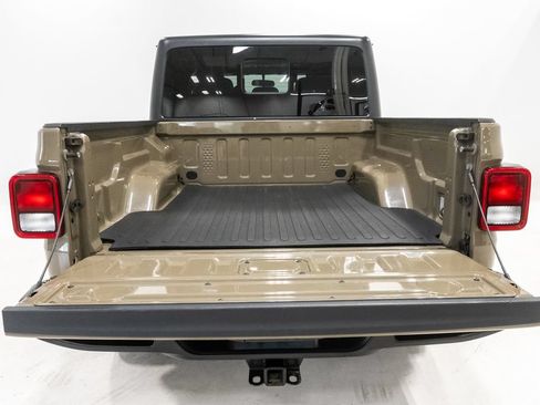 Used 2020 Jeep Gladiator Sport AWD/4WD image 30