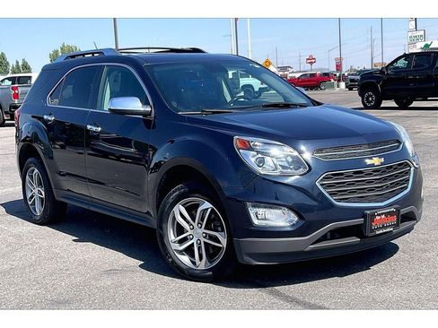 Used 2017 Chevrolet Equinox Premier w/ Enhanced Convenience Package AWD/4WD image 2