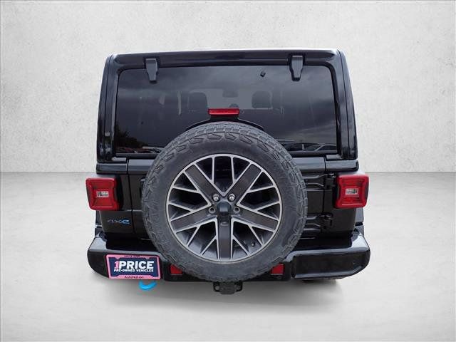 Used 2024 Jeep Wrangler High Altitude AWD/4WD image 3