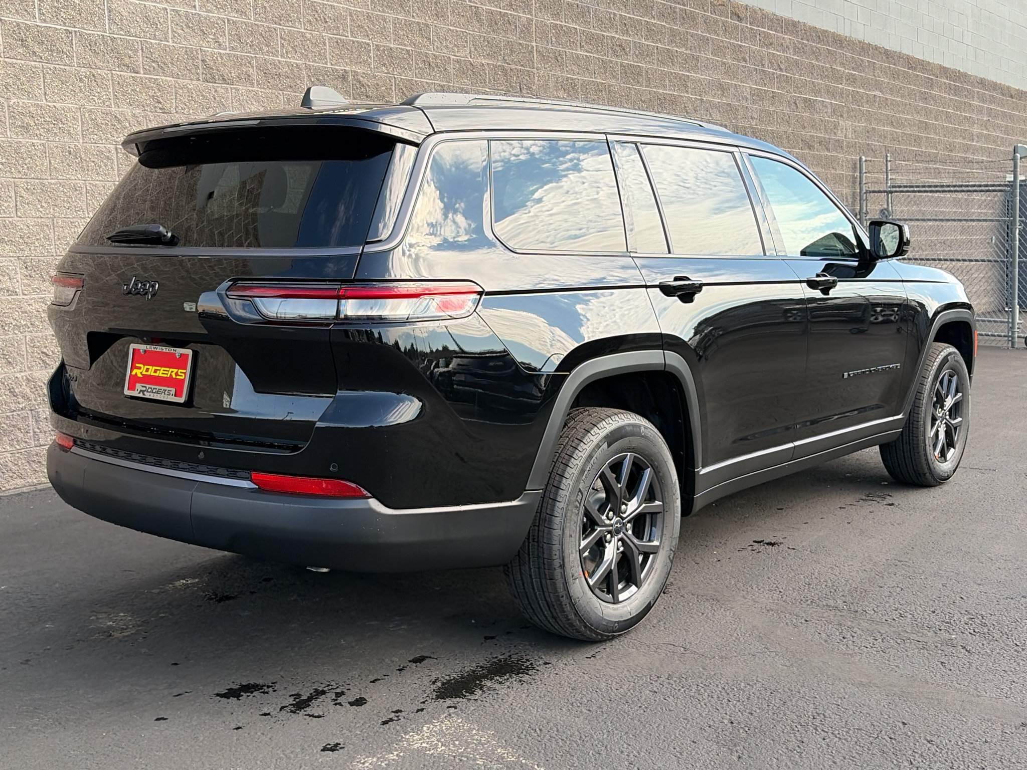 New 2027 Jeep Grand Cherokee L 4WD image 6