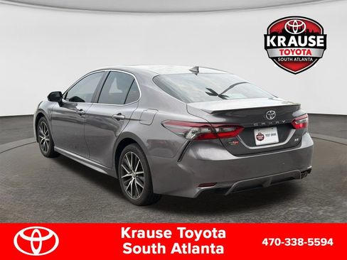Used 2024 Toyota Camry SE w/ Convenience Package FWD image 6