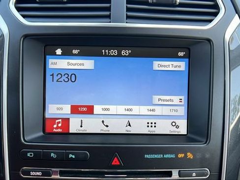 Used 2017 Ford Explorer Platinum AWD/4WD image 28