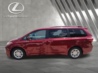 Used 2017 Toyota Sienna XLE w/ XLE Navigation Package