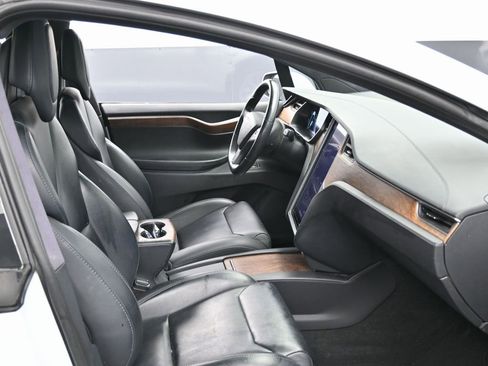 Used 2018 Tesla Model X 100D image 40