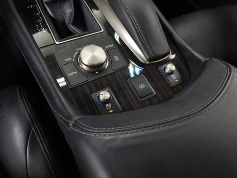 Used 2014 Lexus LS 460 AWD w/ Comfort Package image 31