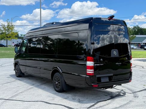 Used 2017 Mercedes-Benz Sprinter 3500 image 8