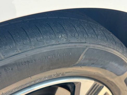 Used 2024 Nissan Sentra SV FWD image 27